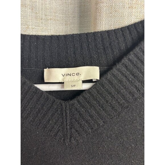 Vince Women's Cropped V Neck- Cashmere/Wool Blend, Trendy, Soft, Goes w anything - Picture 5 of 7